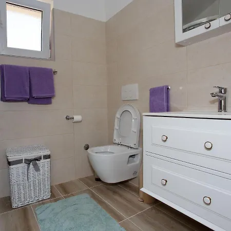Newly Built Holiday In A Quiet Area, 2 Spacious Sea View Terraces, Parking Vikendica Zadar